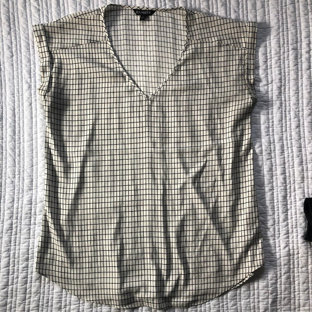 Express Short Sleeve Blouse